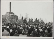 Gräberberg : Totenfeier : (am Hochkreuz)