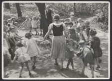 Lodz : Ringelreihen im Kindergarten