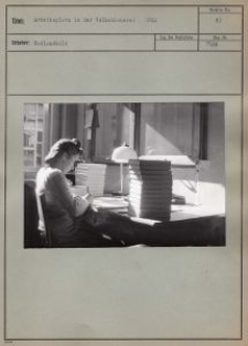 Arbeitsplatz in der Volksbűcherei 1942